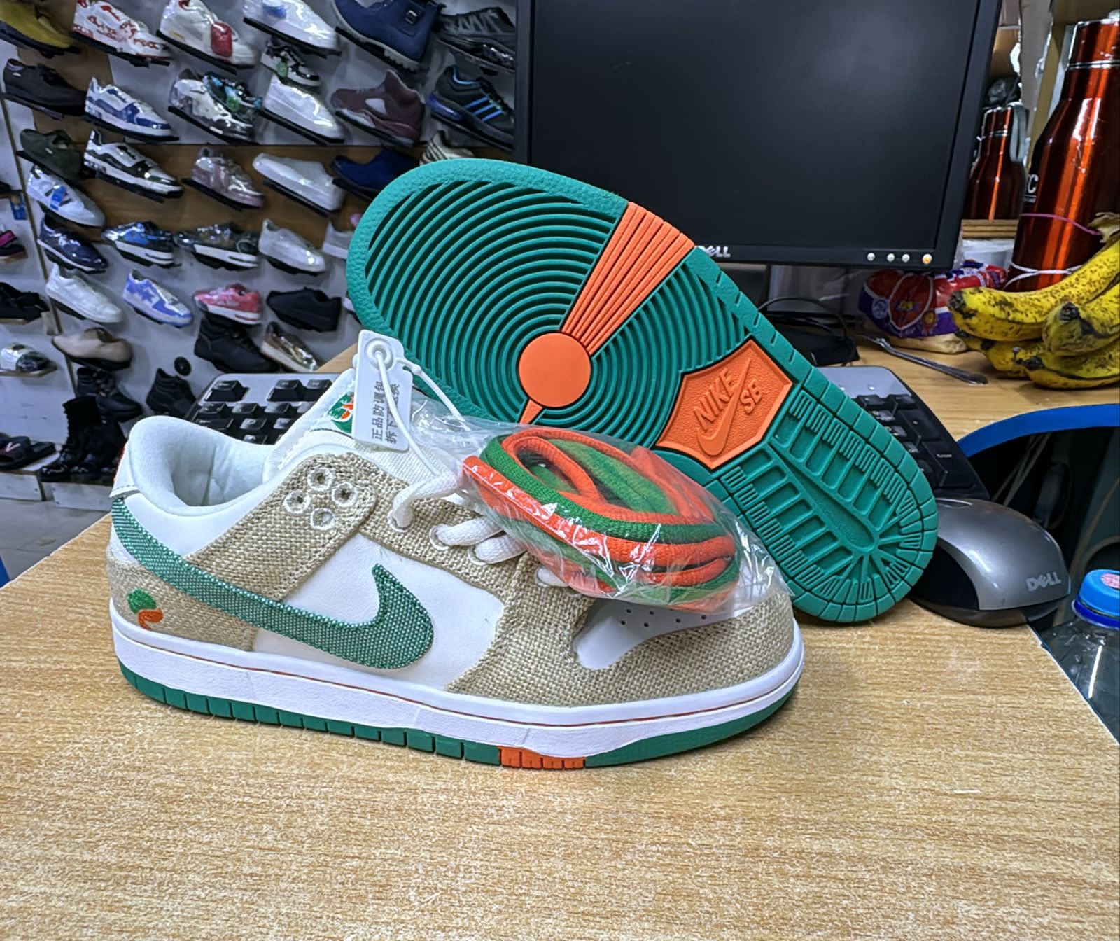 SB Dunk Gallitos Sneakers - Nike Sneakers | Mars Collection
