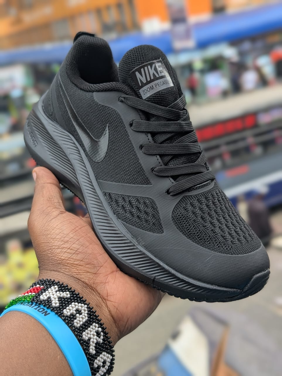 Nike Gym Shoes Black image 3