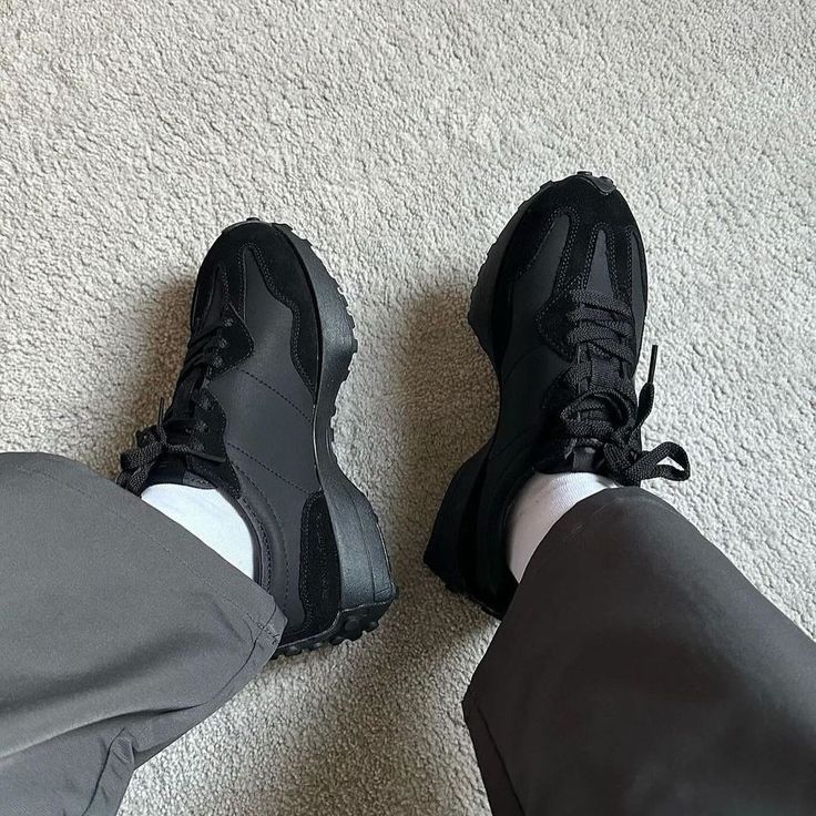 New Balance 327 Sneakers image 2