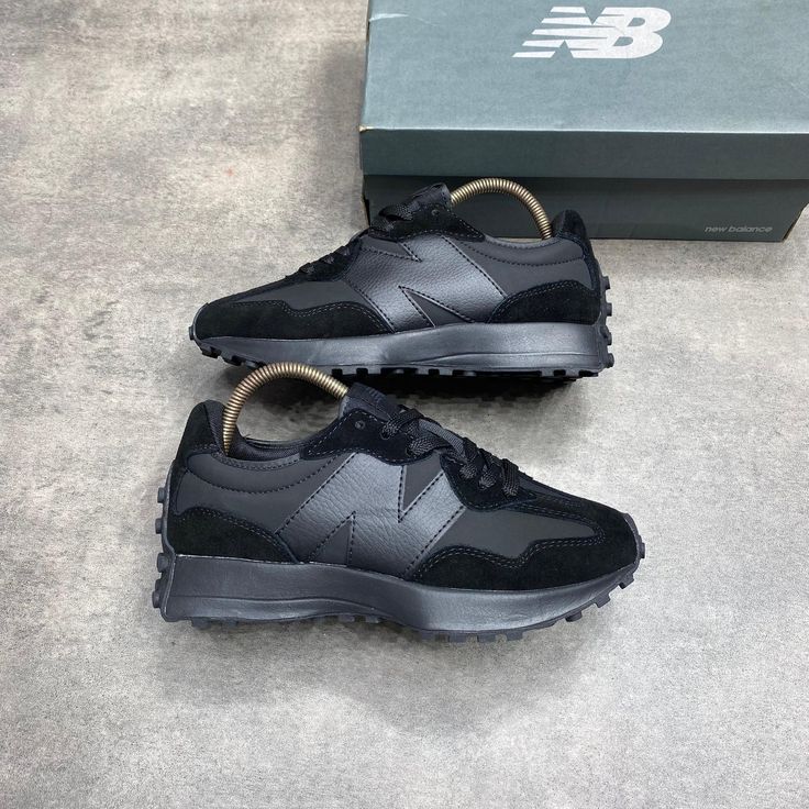 New Balance 327 Sneakers - New Balance Sneakers | Mars Collection