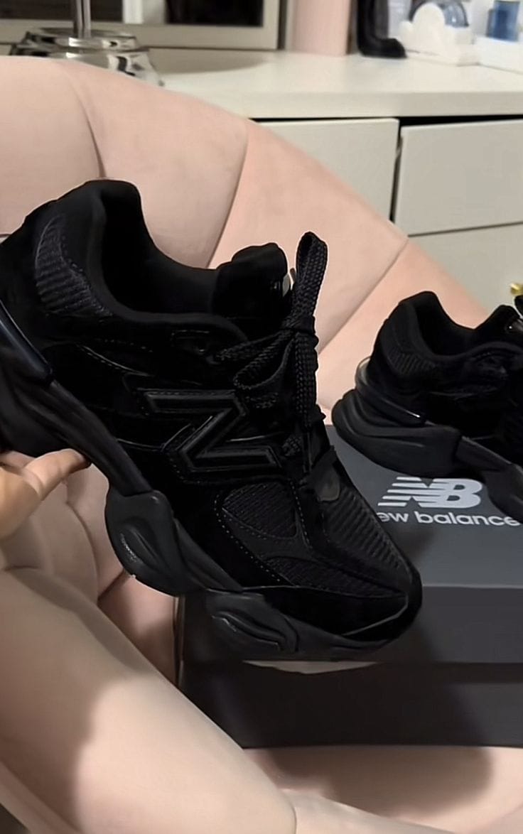 New Balance 9060 Black image 3