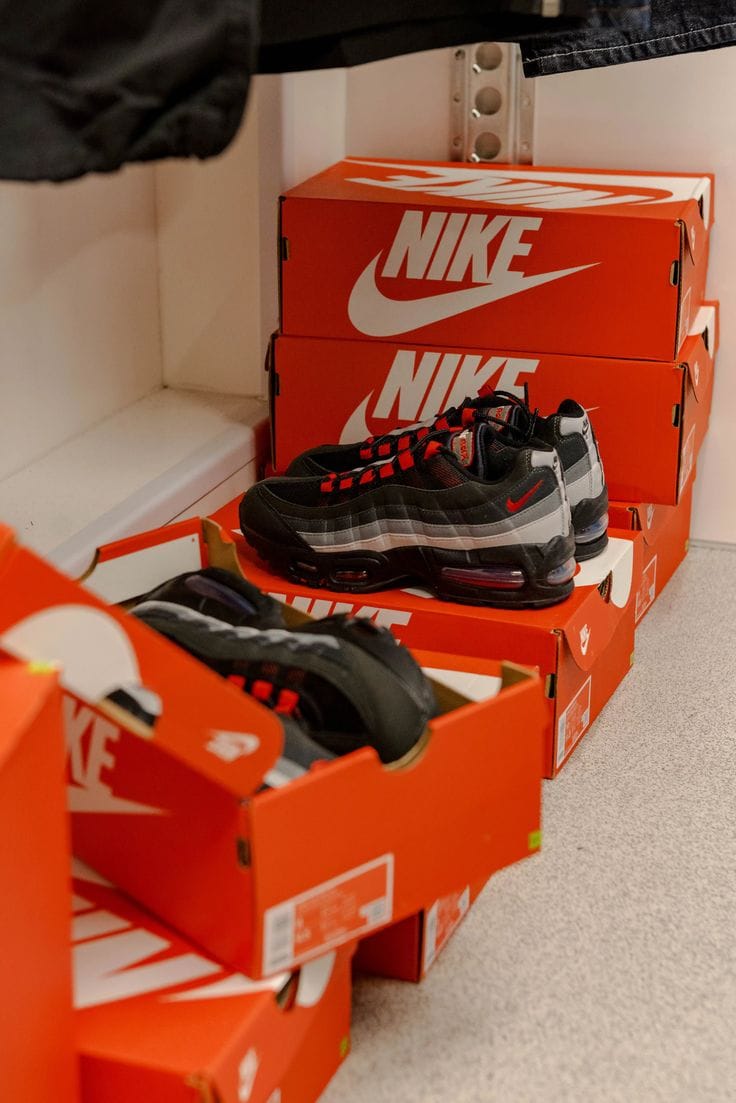 Nike Air Max 95 OG “Liverpool” image 4